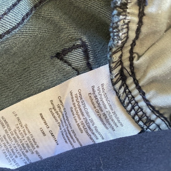 Luxe Essentials Denim LED Pea in The Pod Maternity Dark Wash Skinny Jeans 26 - Picture 4 of 6